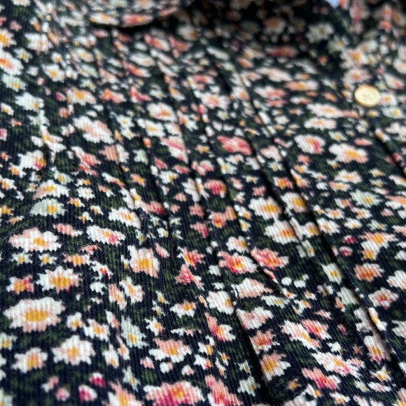 Trovata Birds of Paradis Pintuck Pleated Floral Corduroy Long Sleeve Blouse - Picture 5 of 9